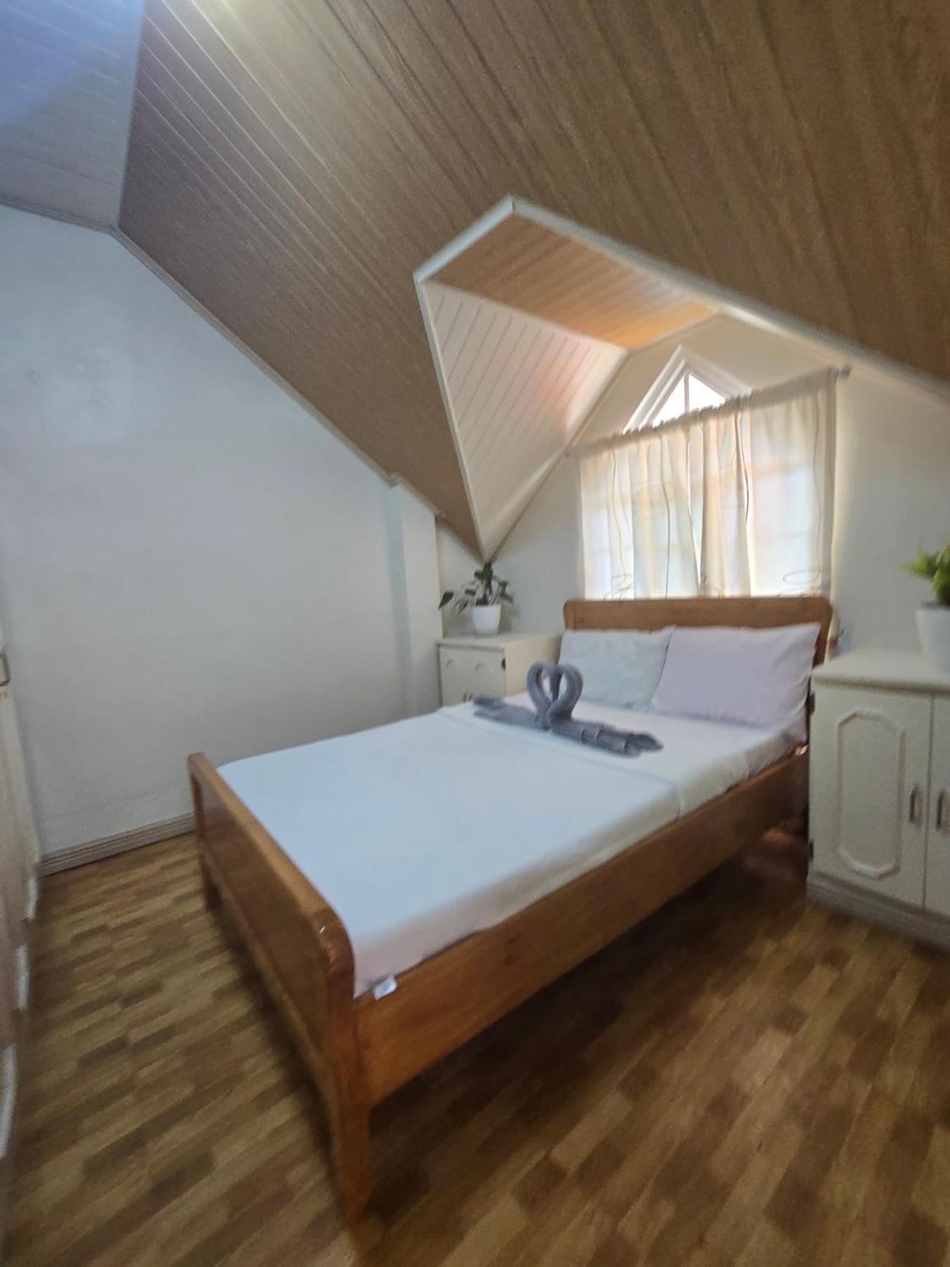 35 Amistad Guesthouse Baguio City Zewnętrze zdjęcie